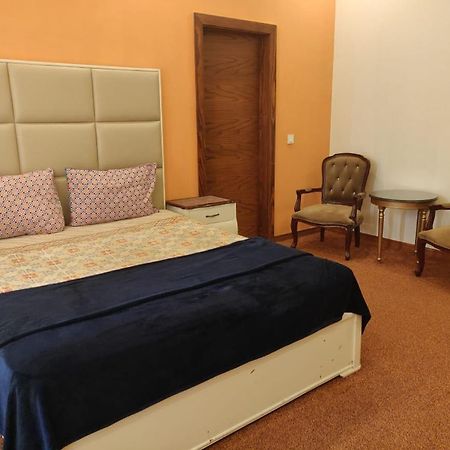 Zaib Guest House E-11 イスラマバード エクステリア 写真