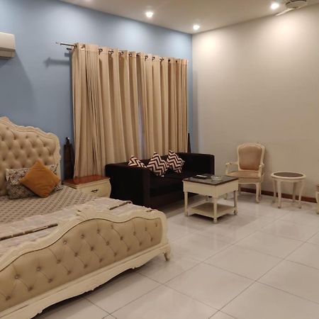 Zaib Guest House E-11 イスラマバード エクステリア 写真
