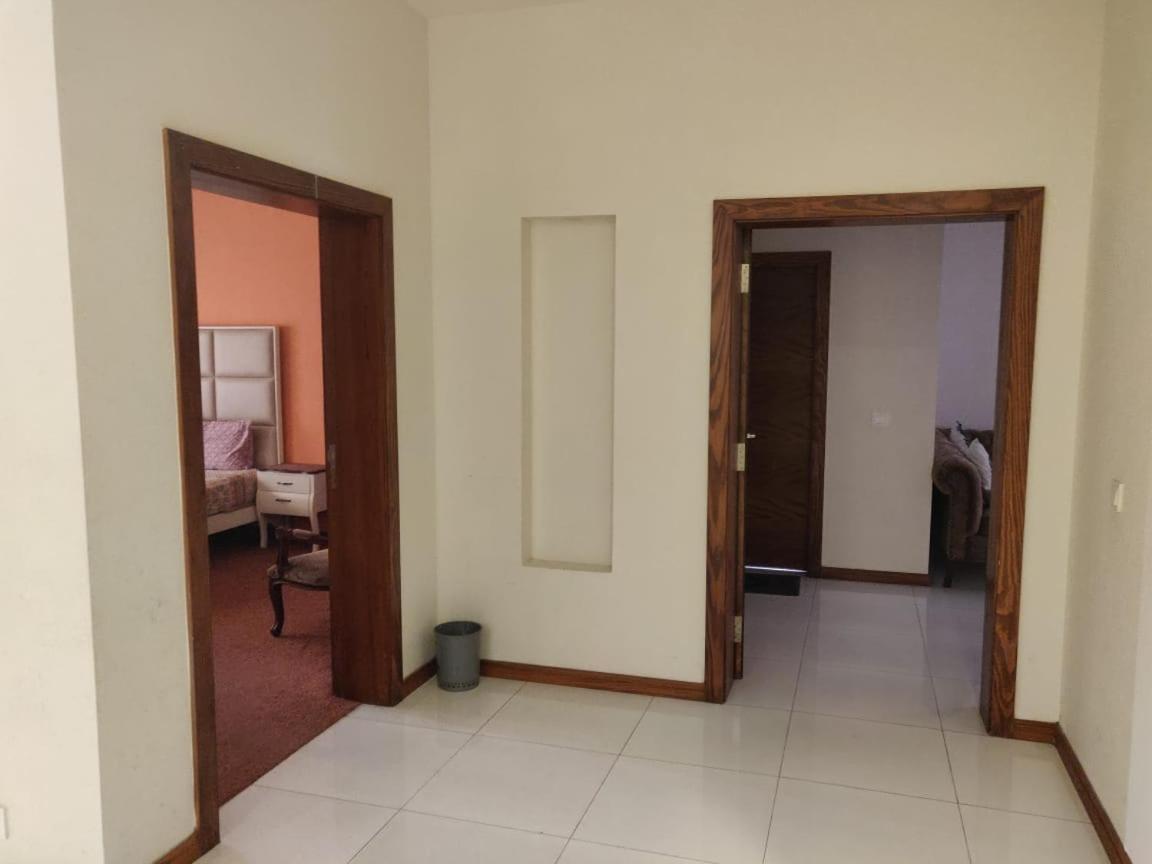 Zaib Guest House E-11 イスラマバード エクステリア 写真