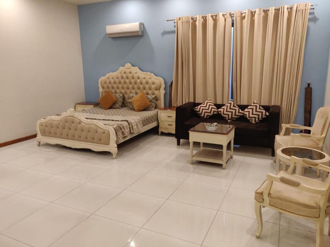 Zaib Guest House E-11 イスラマバード エクステリア 写真