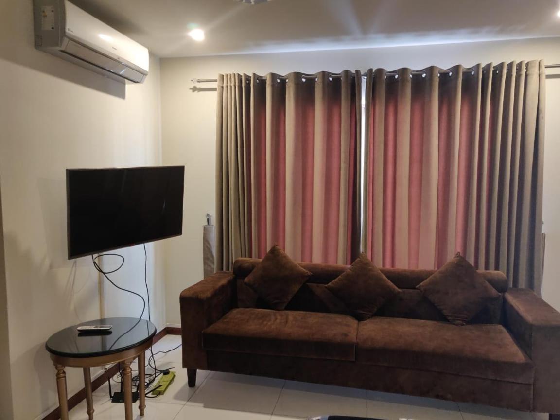 Zaib Guest House E-11 イスラマバード エクステリア 写真
