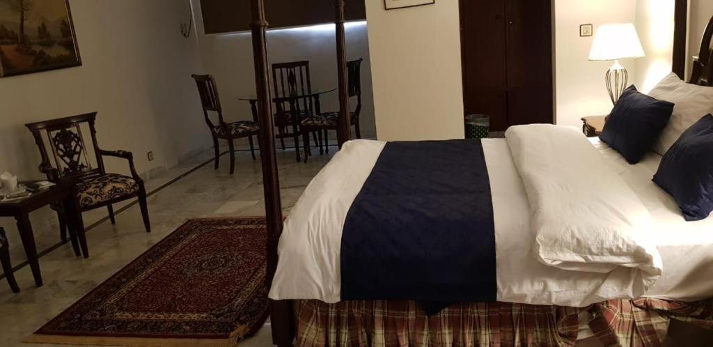 Zaib Guest House E-11 イスラマバード エクステリア 写真